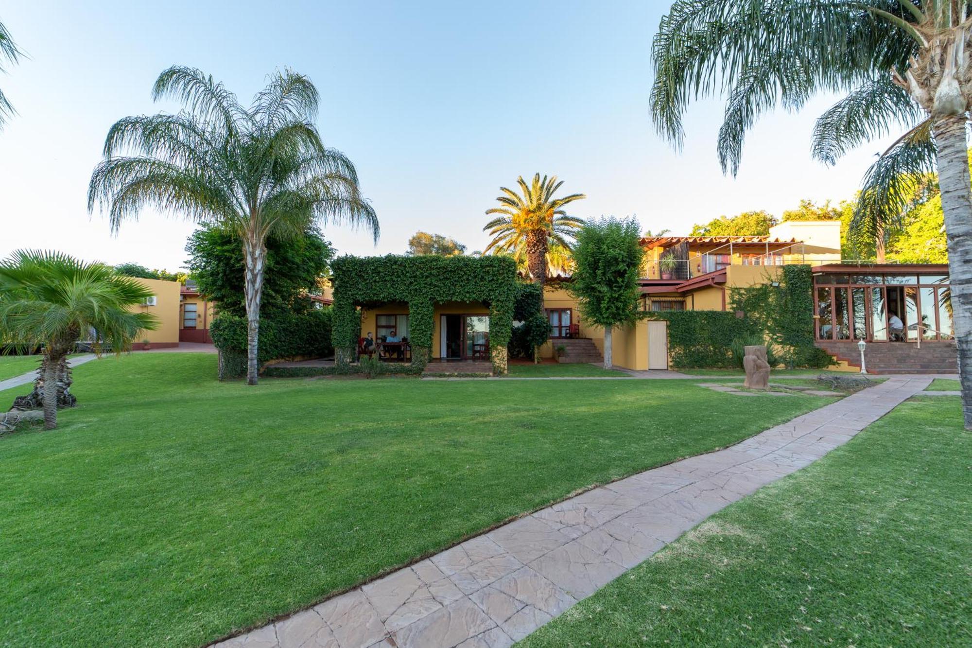 Sunriver Kalahari Lodge Riverside Stay In Upington Exterior photo