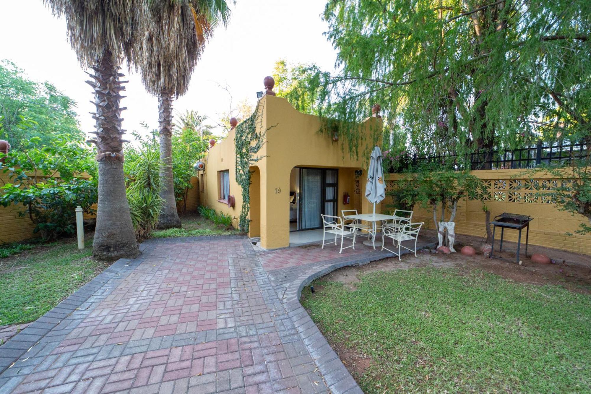 Sunriver Kalahari Lodge Riverside Stay In Upington Exterior photo