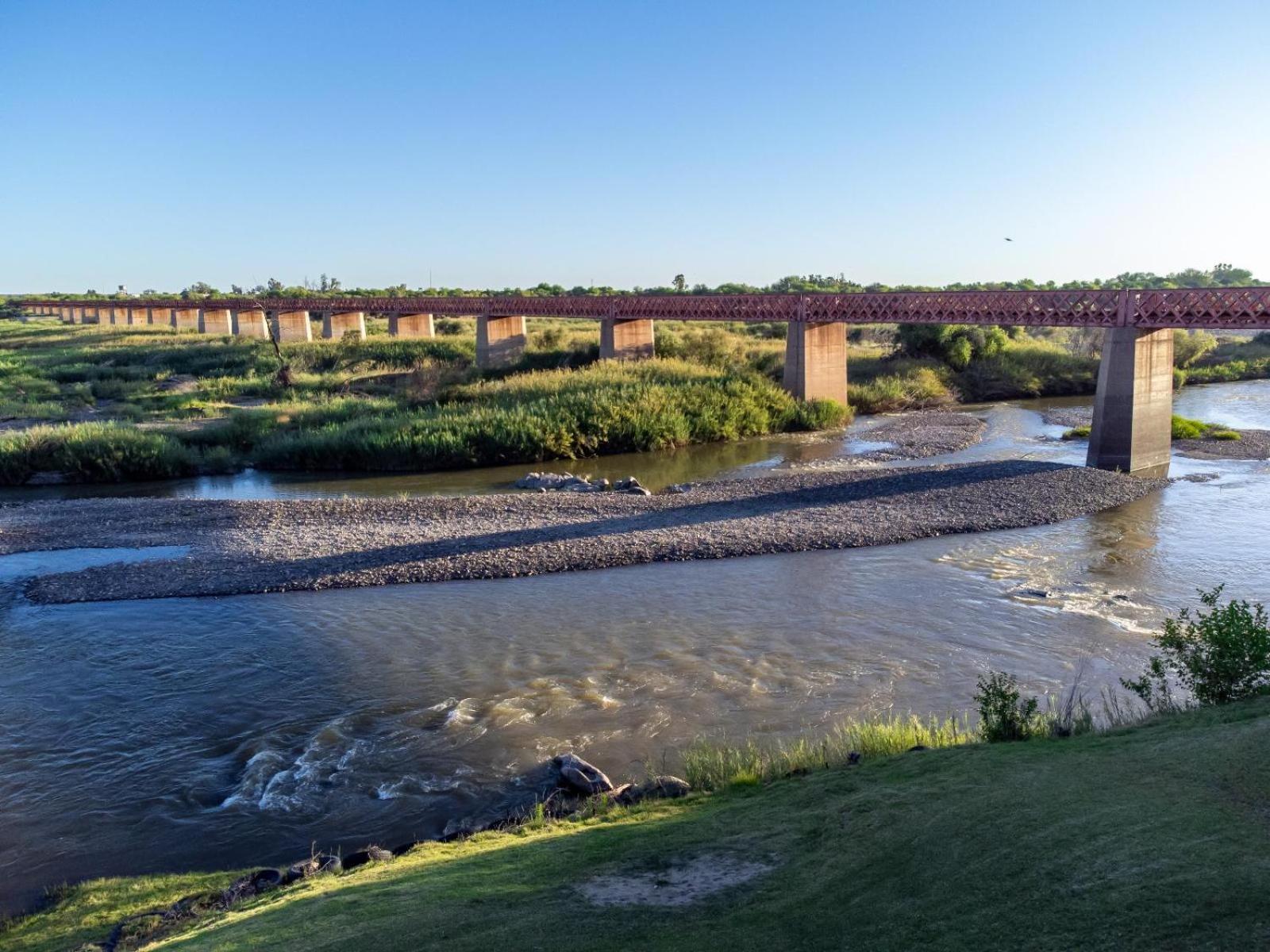 Sunriver Kalahari Lodge Riverside Stay In Upington Exterior photo
