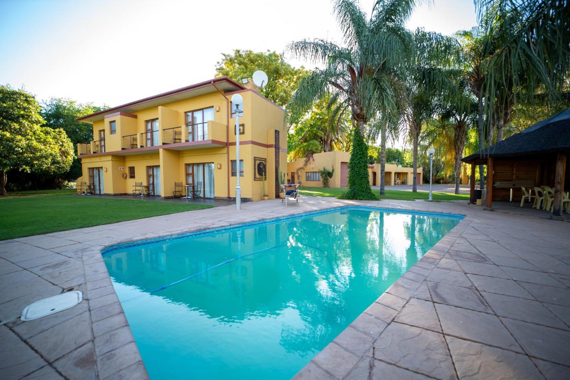Sunriver Kalahari Lodge Riverside Stay In Upington Exterior photo